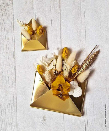 Petite enveloppe murale